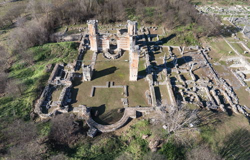 Πώς οι Αμερικανοί περιηγούνται, χωρίς μετακίνηση, στον αρχαιολογικό χώρο των Φιλίππων